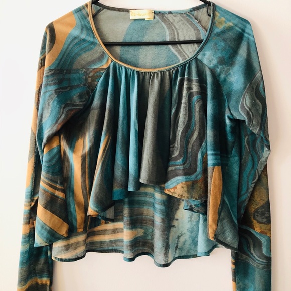 Beautiful blouse - Picture 2 of 4